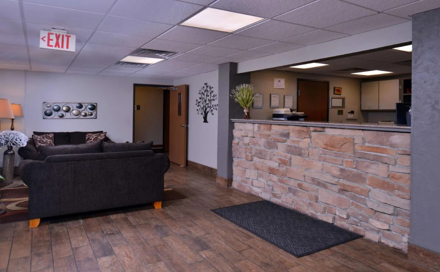 Cottonwood Inn and Conference Center