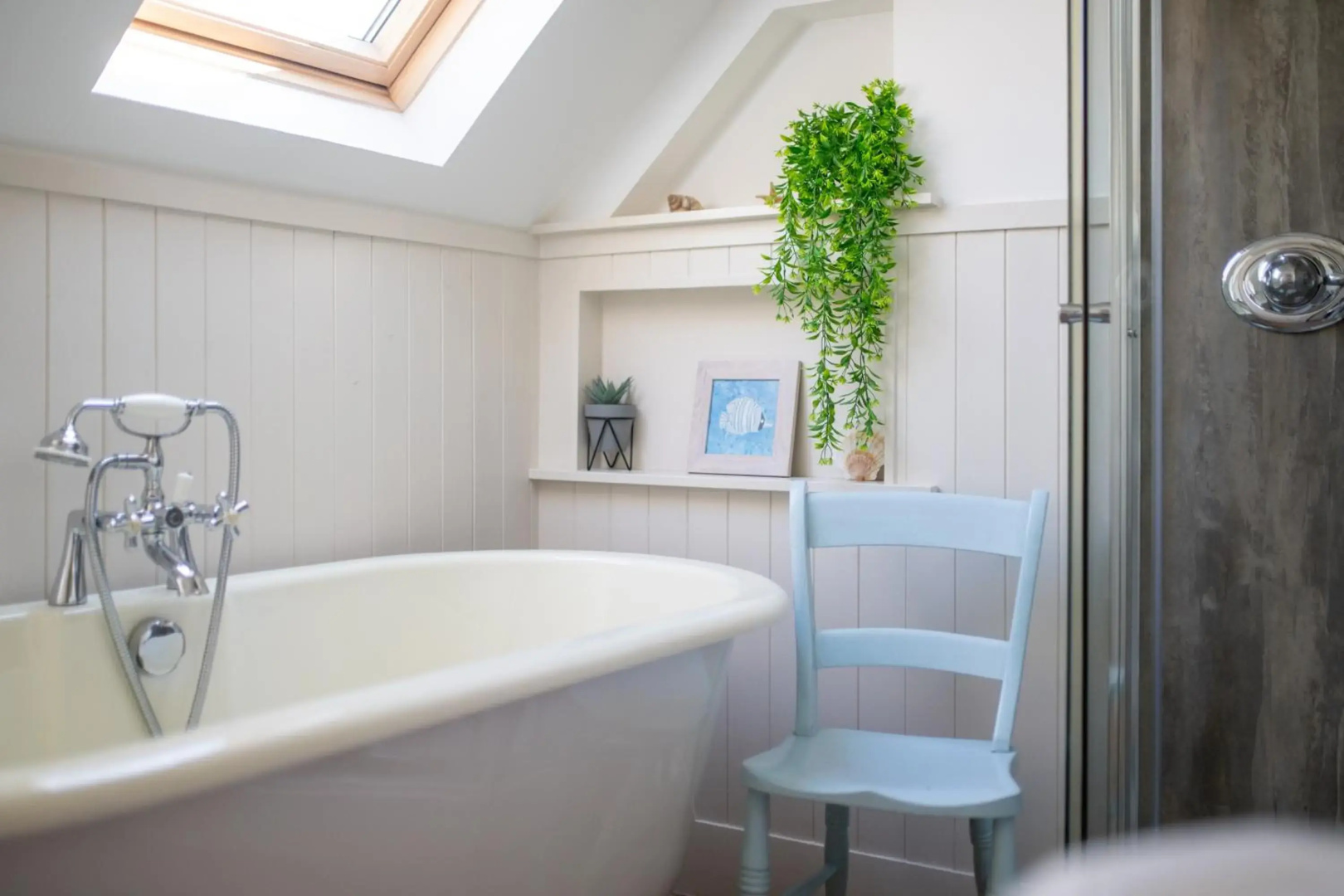 Seaview House - A Traditional Home by the Beach