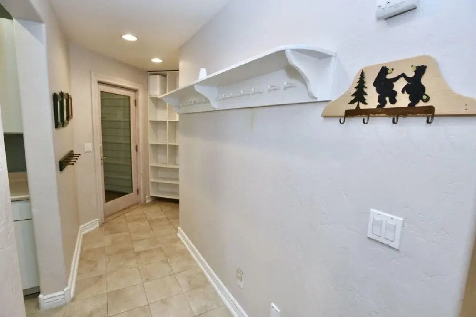 Spring Mountain Manor by Casago Mccall - Donerightmanagement