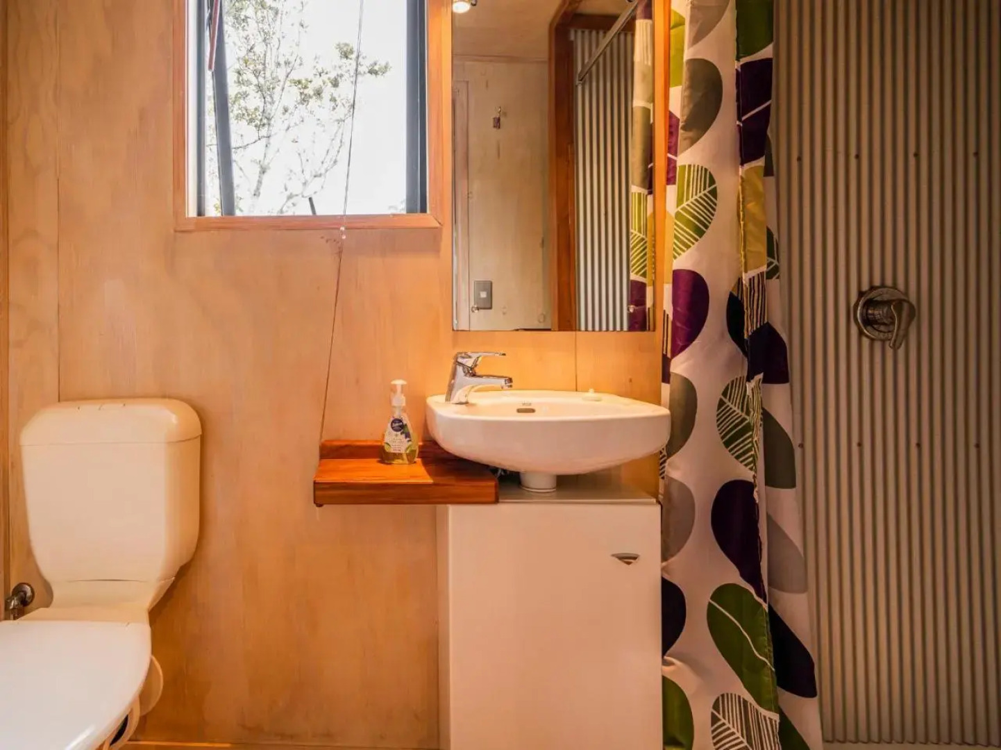 All Decked Out - Matarangi Holiday Home