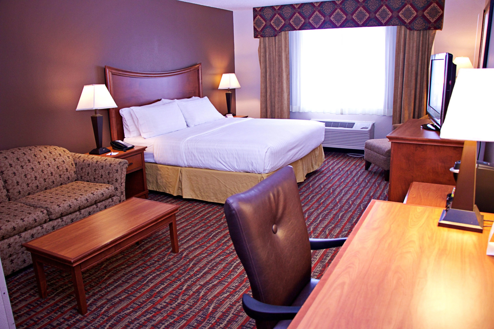 Holiday Inn Express & Suites Fort Pierre by IHG