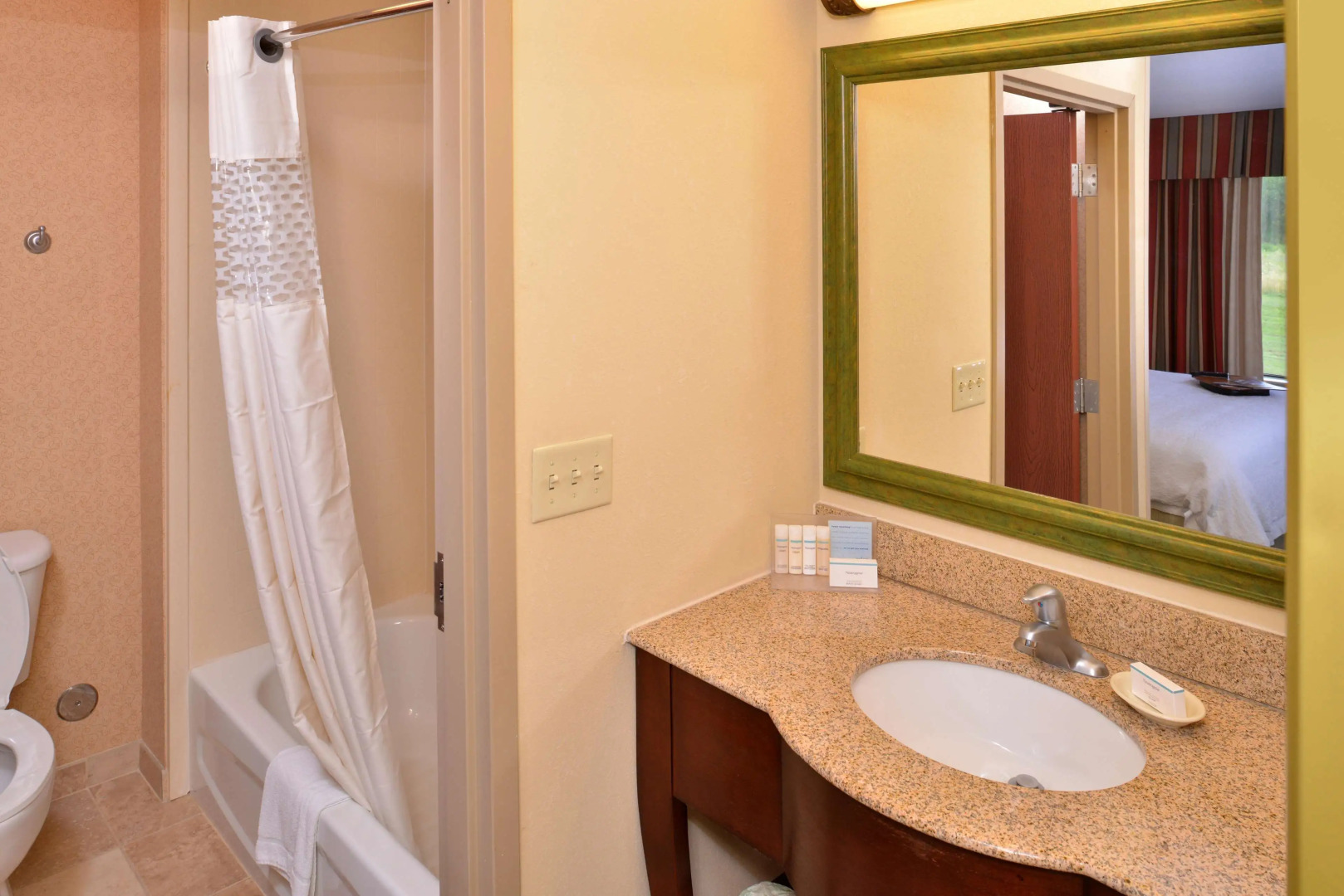 Hampton Inn & Suites St. Louis-Edwardsville