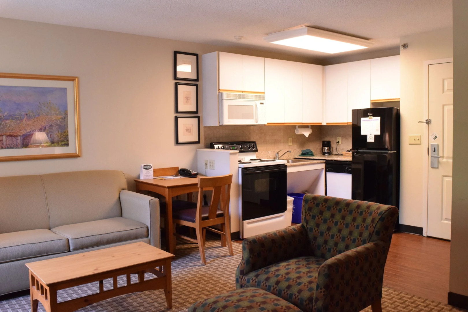 Cresthill Suites Syracuse