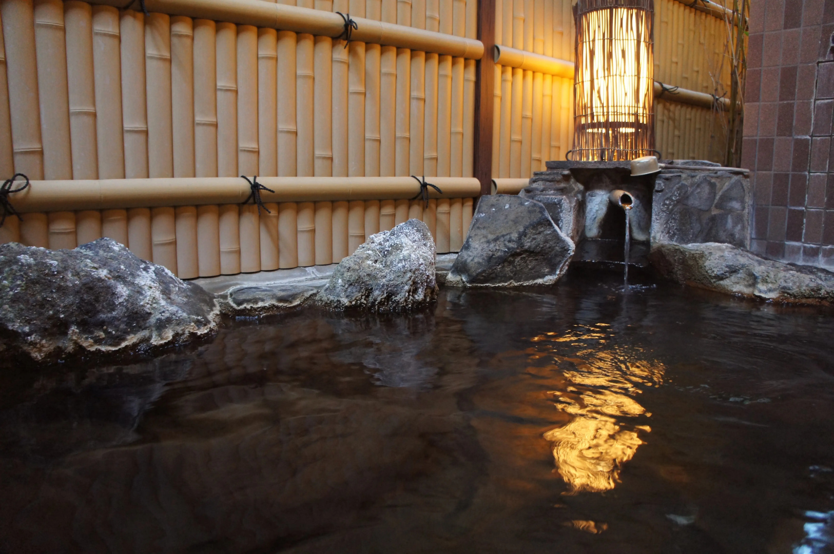 Kakeyu Onsen Kutsurogi No Yado Kuroiwa Ryokan