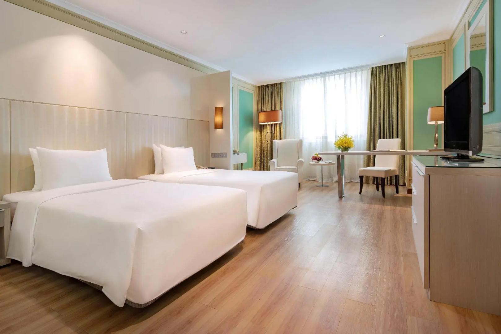 Windsor Plaza Hotel