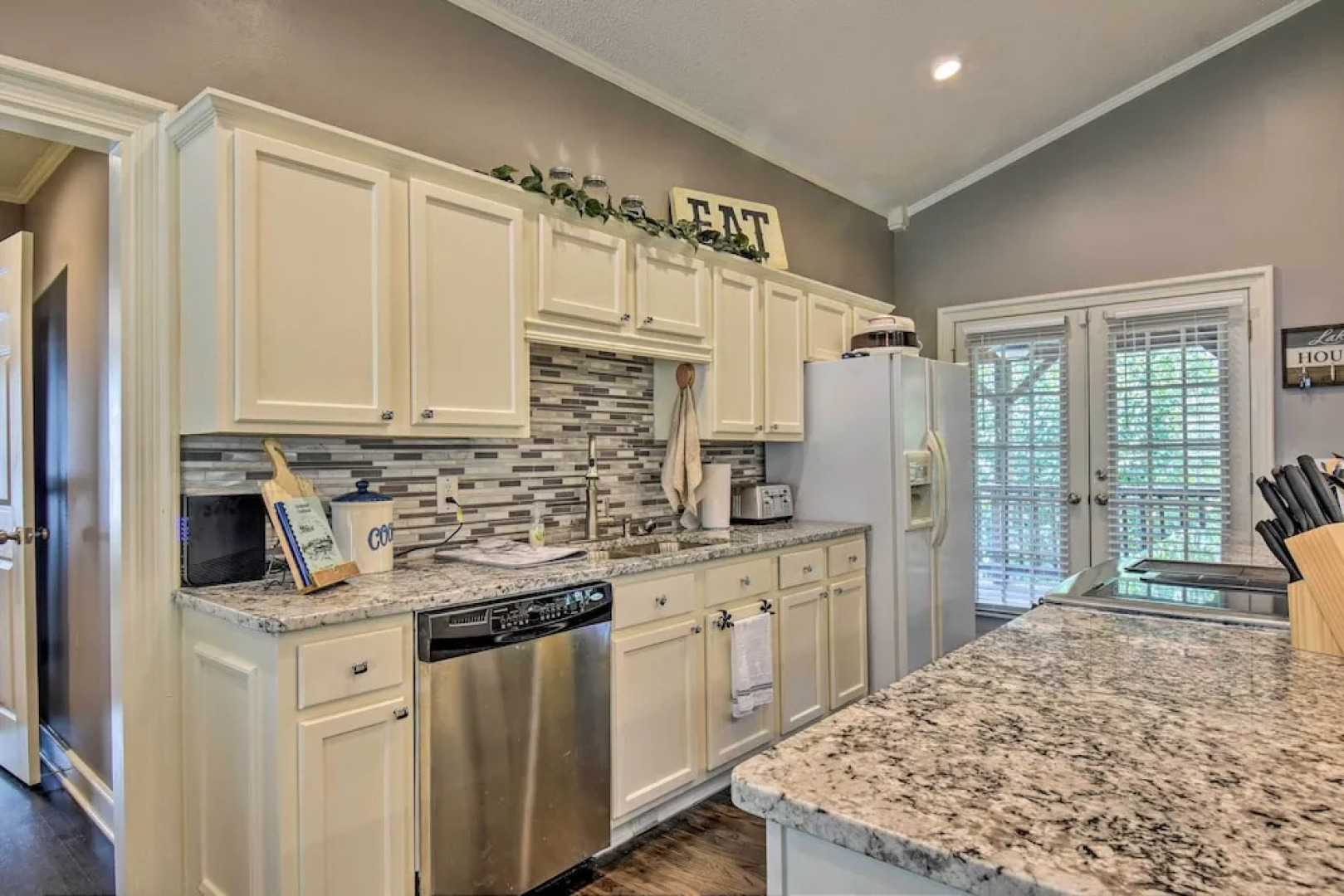 Lakefront Home w/ Private Dock in Hot Springs!