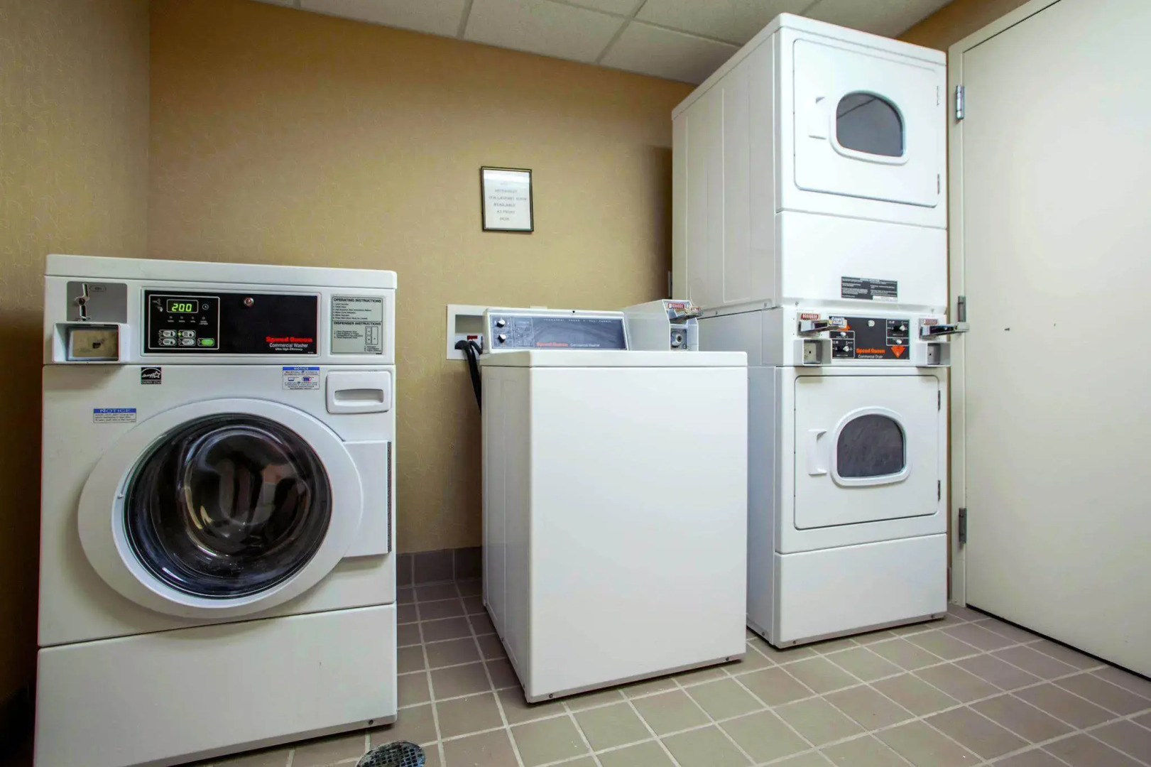 Comfort Inn Kansas City / Airport