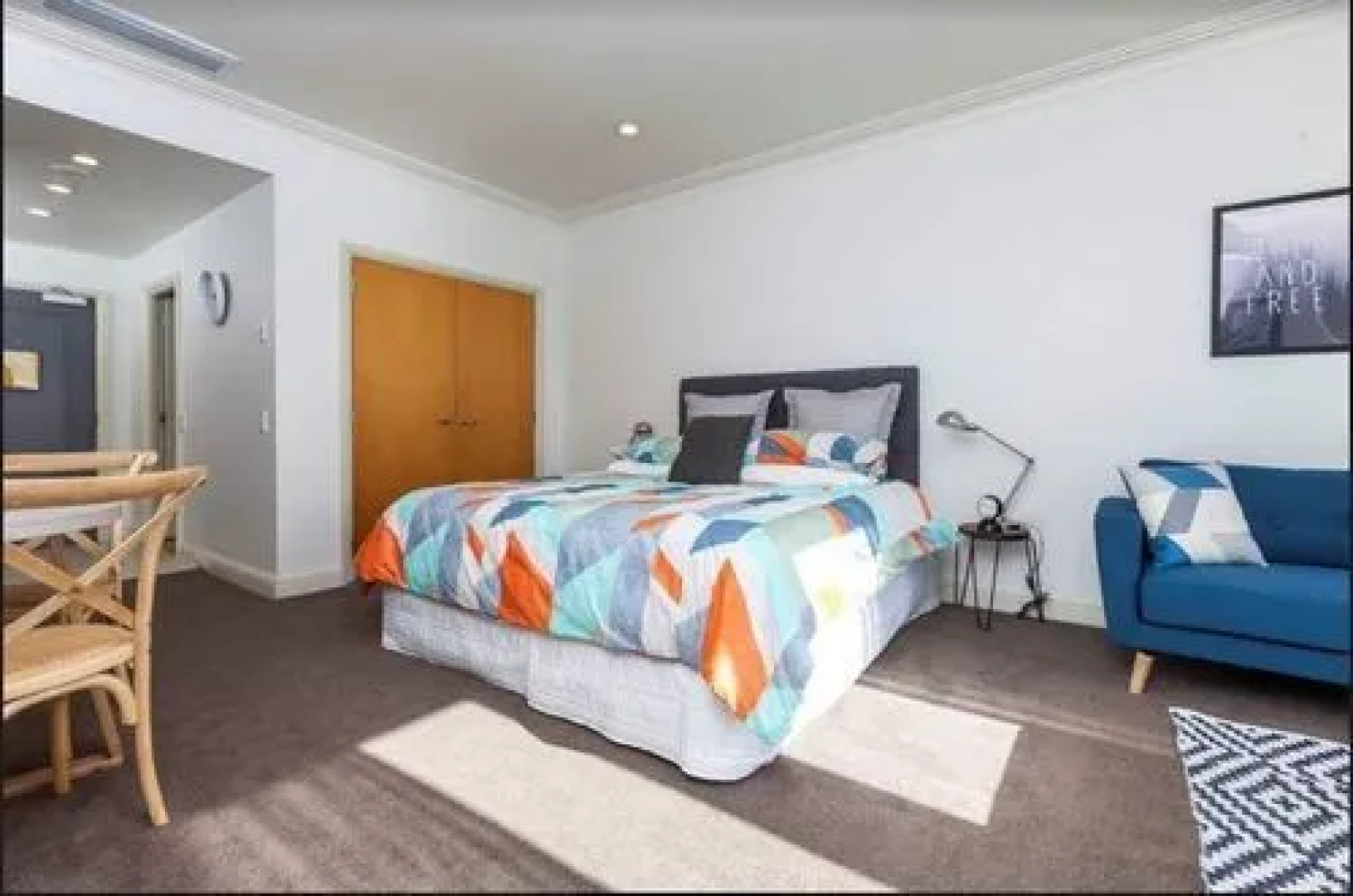 Sea view studio with pool and gym