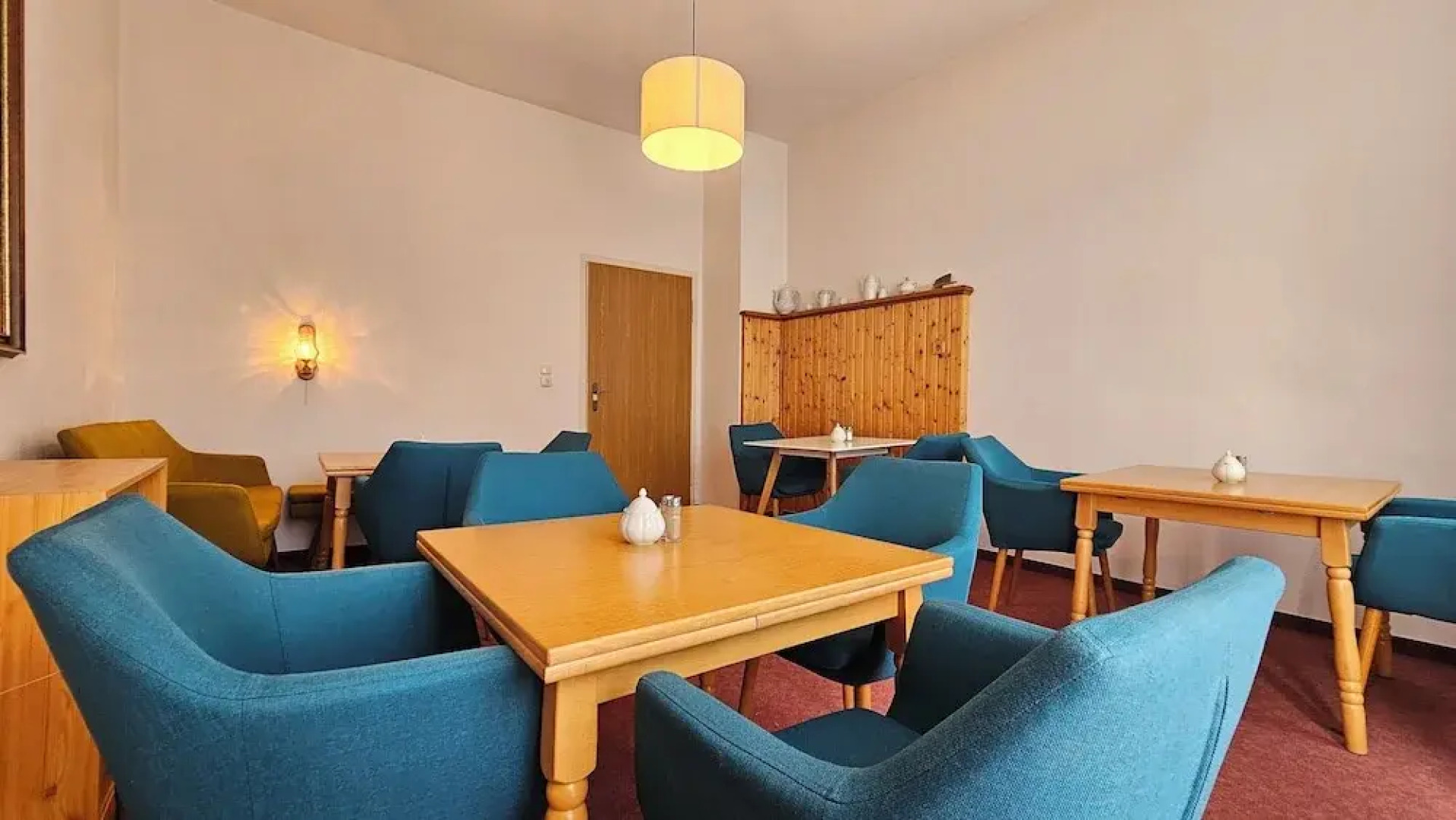 Pension Weiße Rose I Frühstück Parkplatz