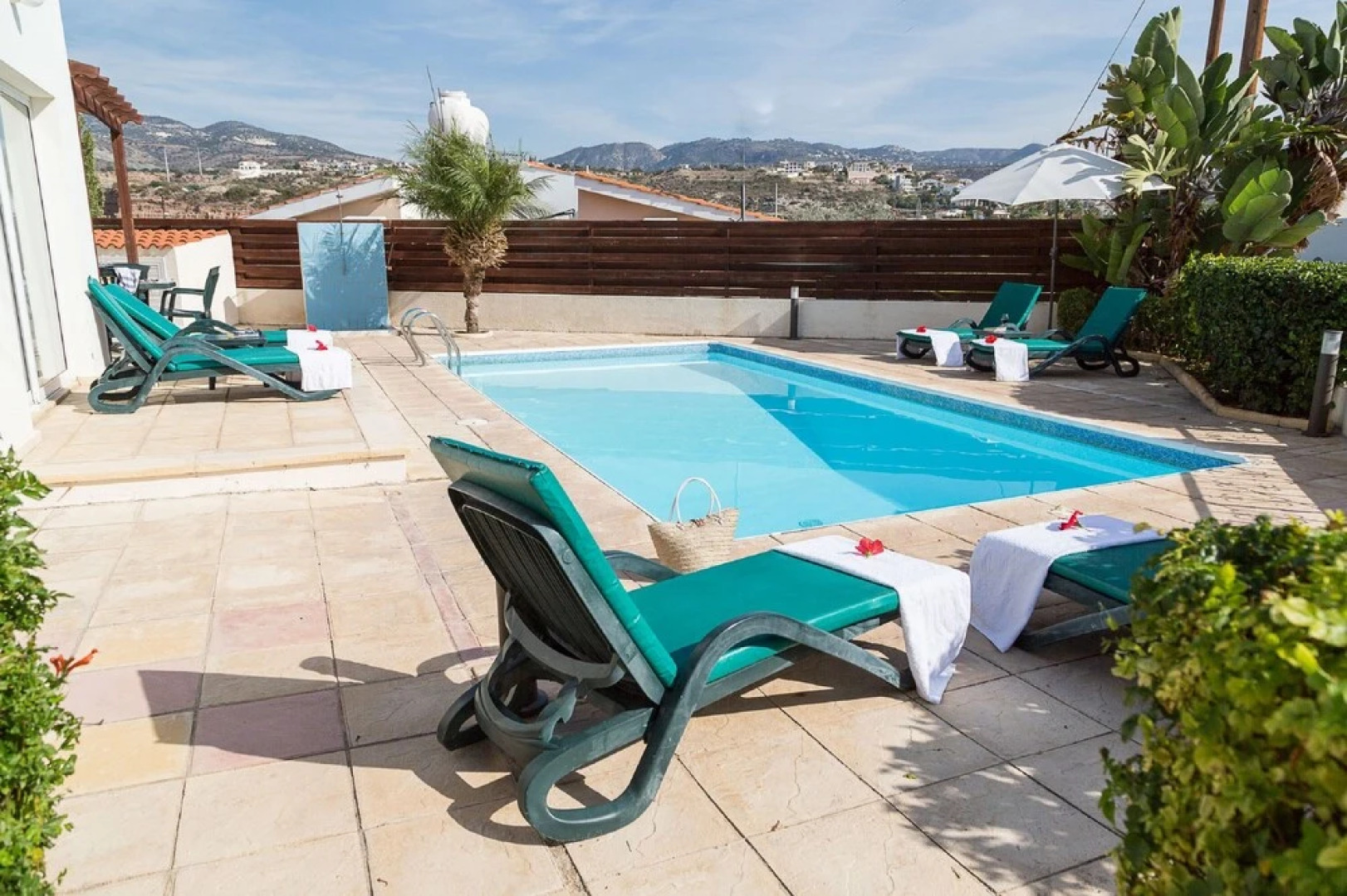 Coral Bay Sunbeam Villa