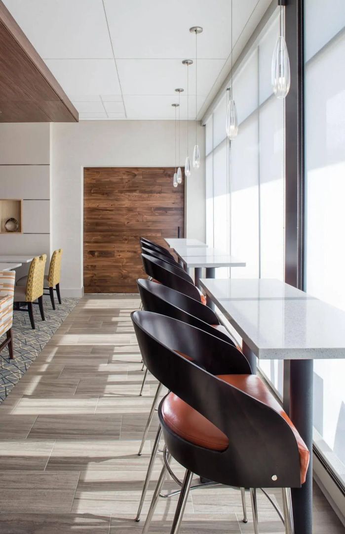 Holiday Inn Express & Suites East Peoria - Riverfront by IHG