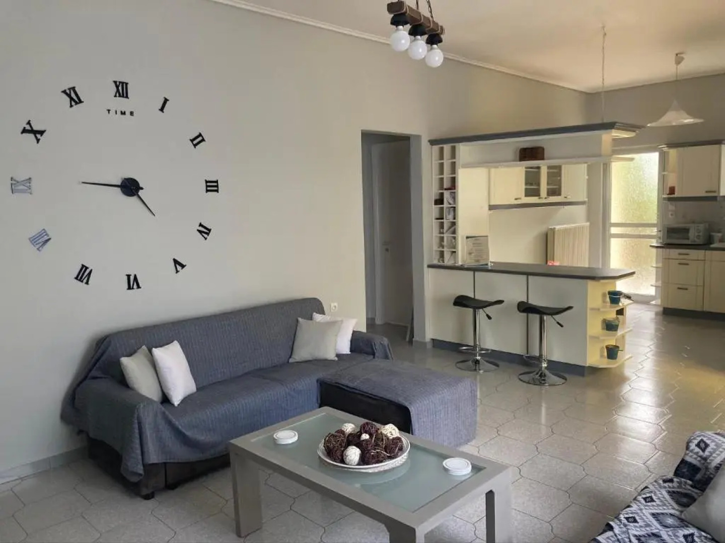 Elegant house by the sea with pool