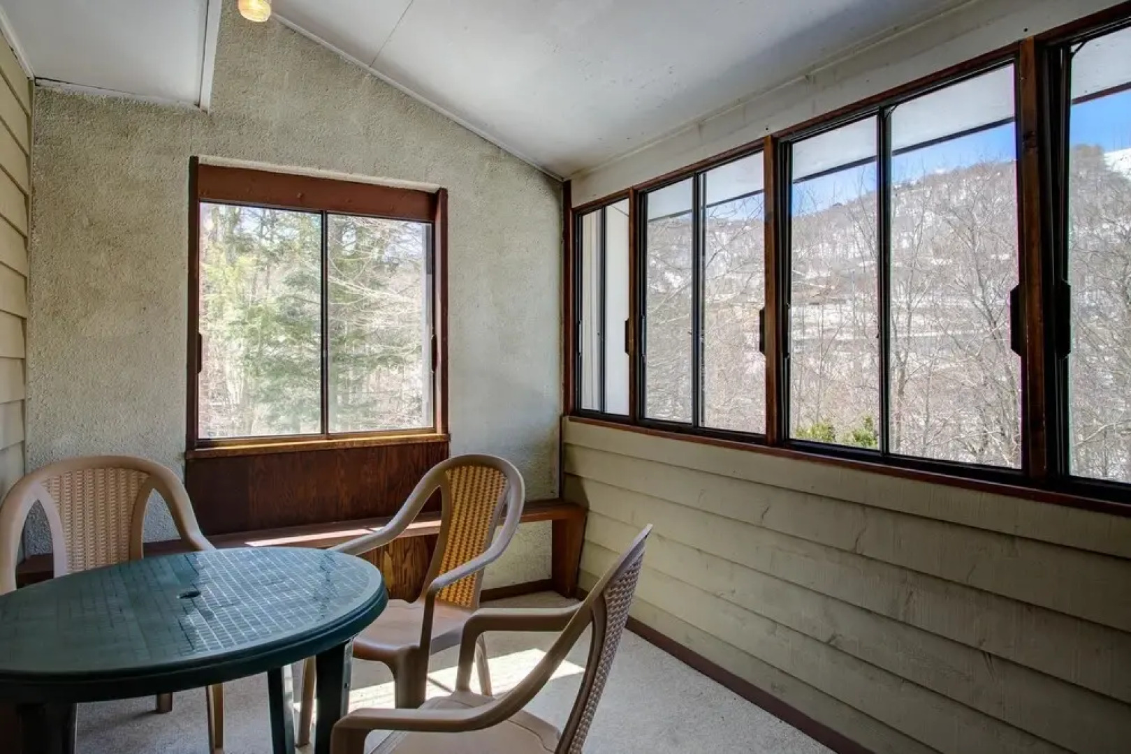 VCI - Beech Manor 3 Bedroom