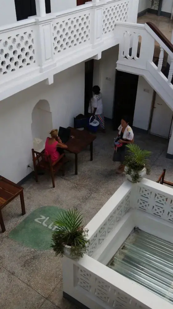 zLife Hostel
