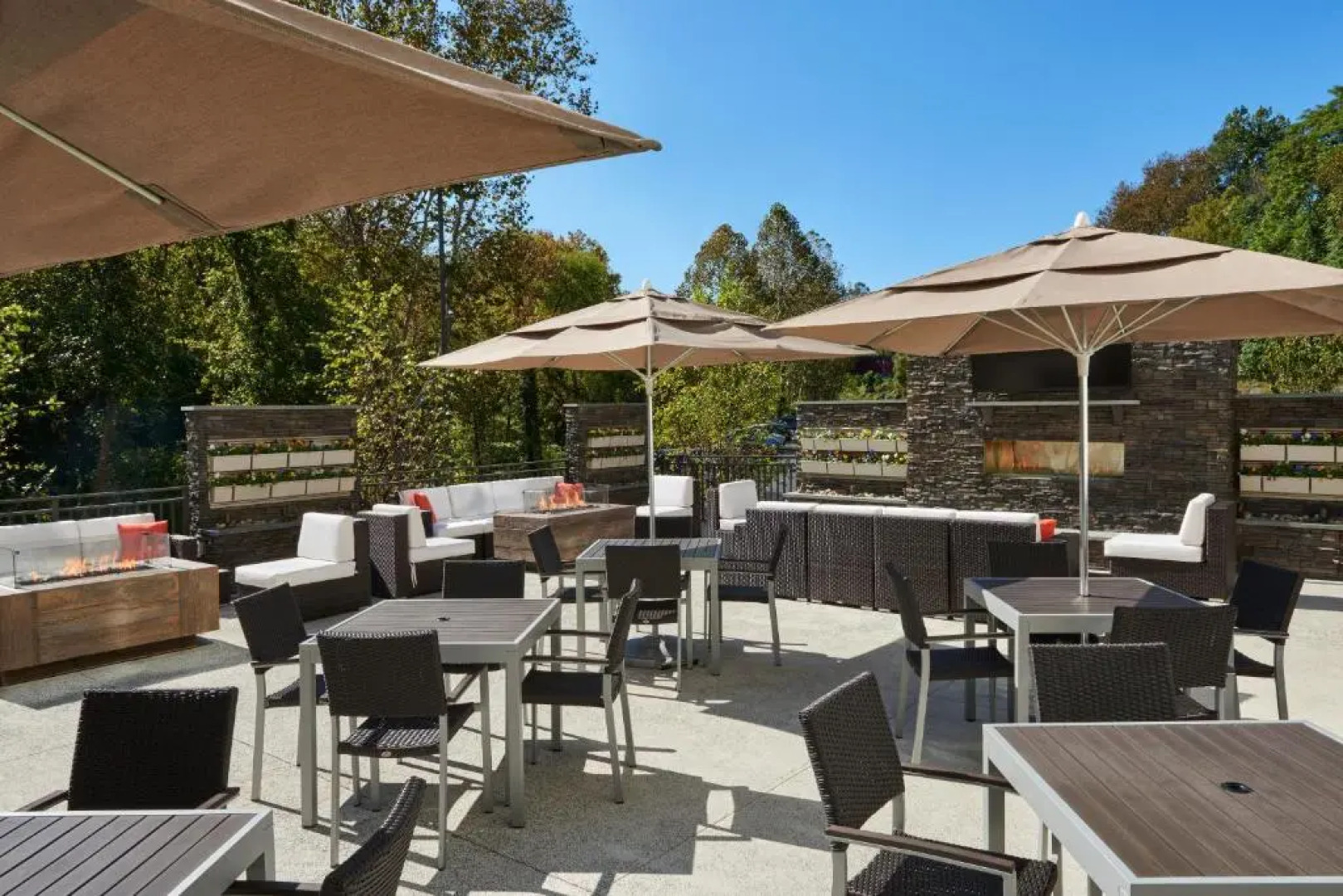 Holiday Inn & Suites Philadelphia W - Drexel Hill by IHG