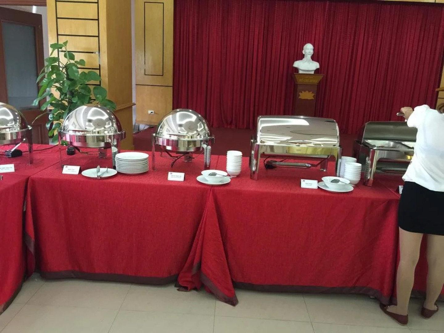 Central Phu Hung Hotel