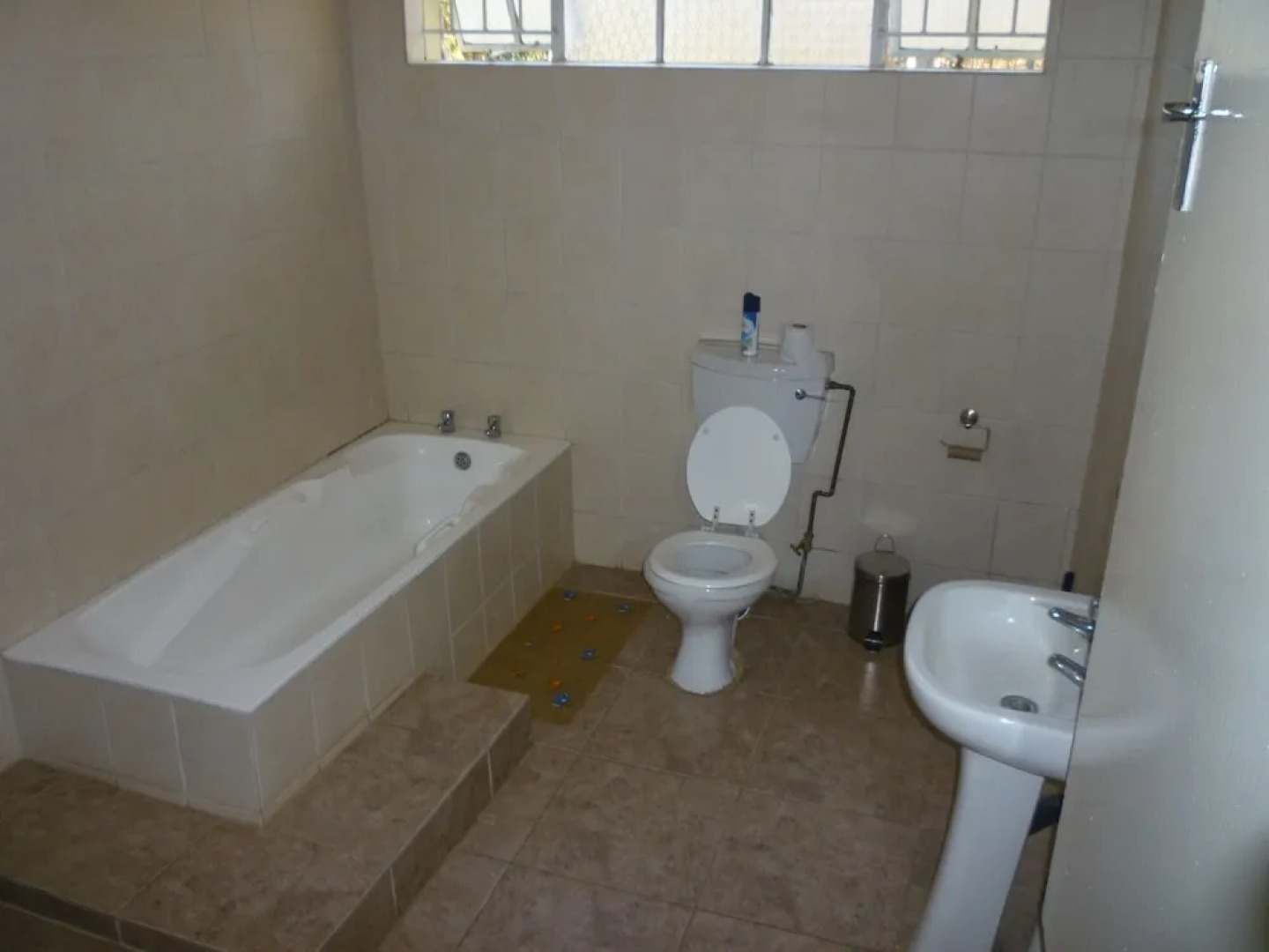 Daisy Executive Lodge