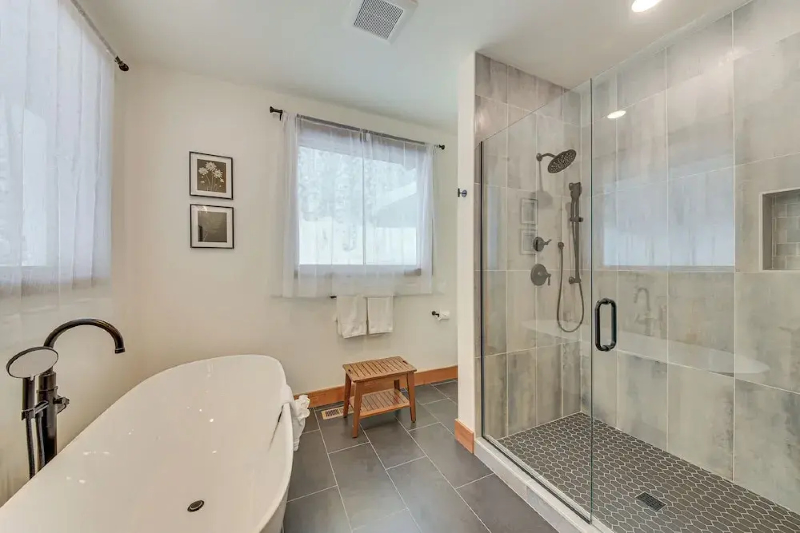 Ski-in/out Schweitzer Mountain Home in Sandpoint!