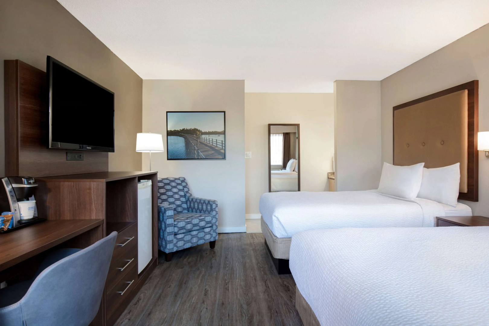 Days Inn by Wyndham Victoria Uptown