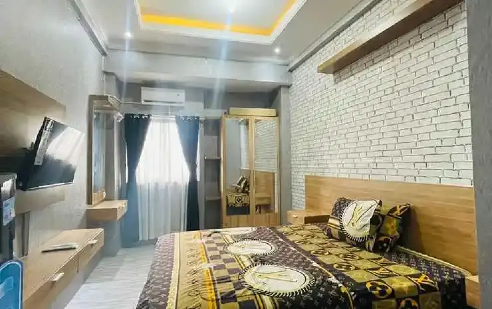 The Suites Metro Apartment Bandung by Zaenal King