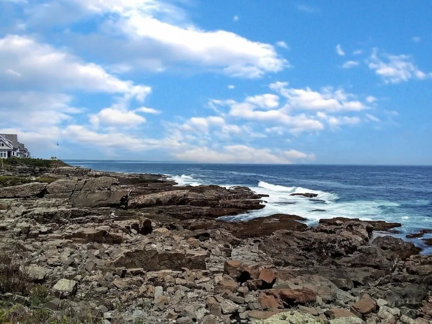 Ragged Rocks - Warm And Inviting Cottage With Uninterrupted Ocean Views 2 Bedroom Home by RedAwning