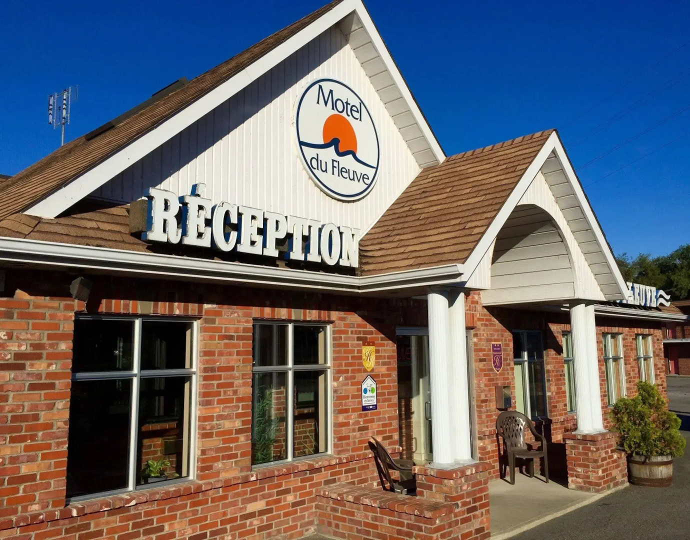 Motel et Appartements du Fleuve