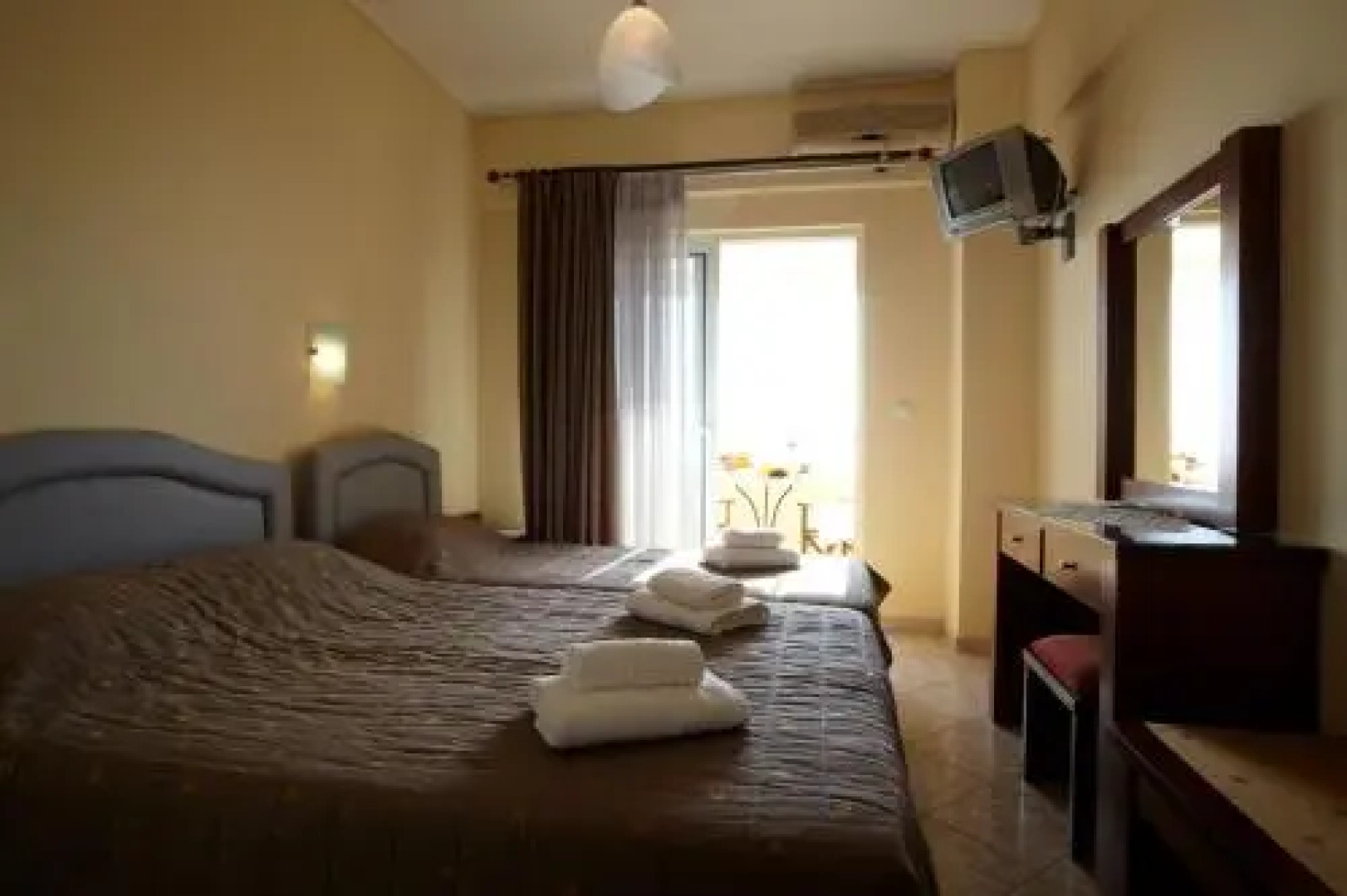 Evoikos beach & resort