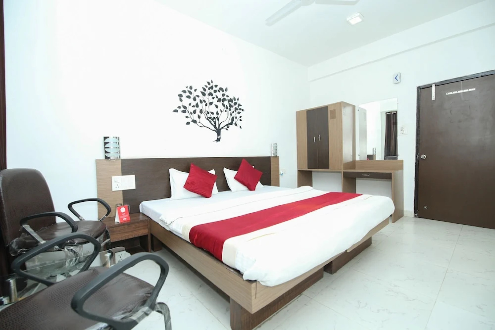 OYO 3603 White Pearl Hotel