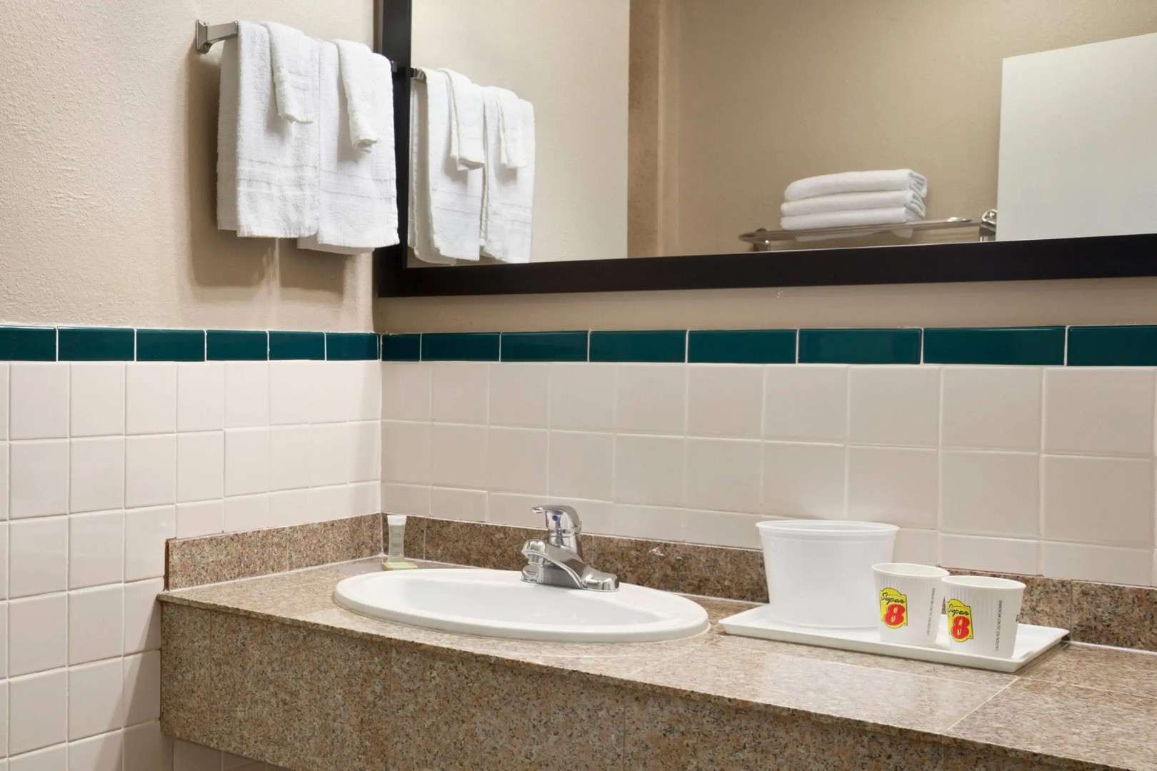 Super 8 Wyndham McAllen Downtown- City Center-Plaza Mall-Airport