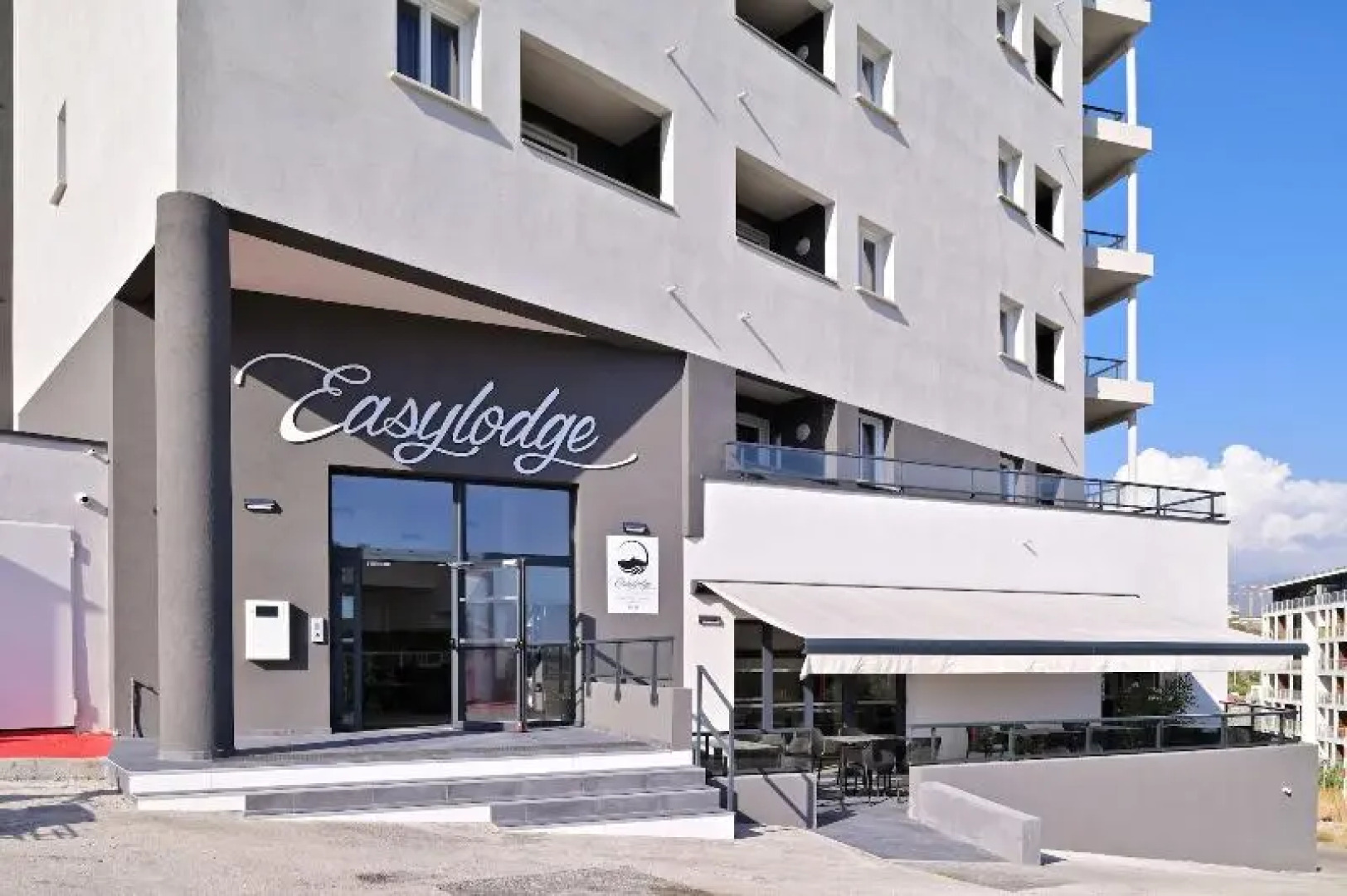 Ra Sidence Easy Lodge