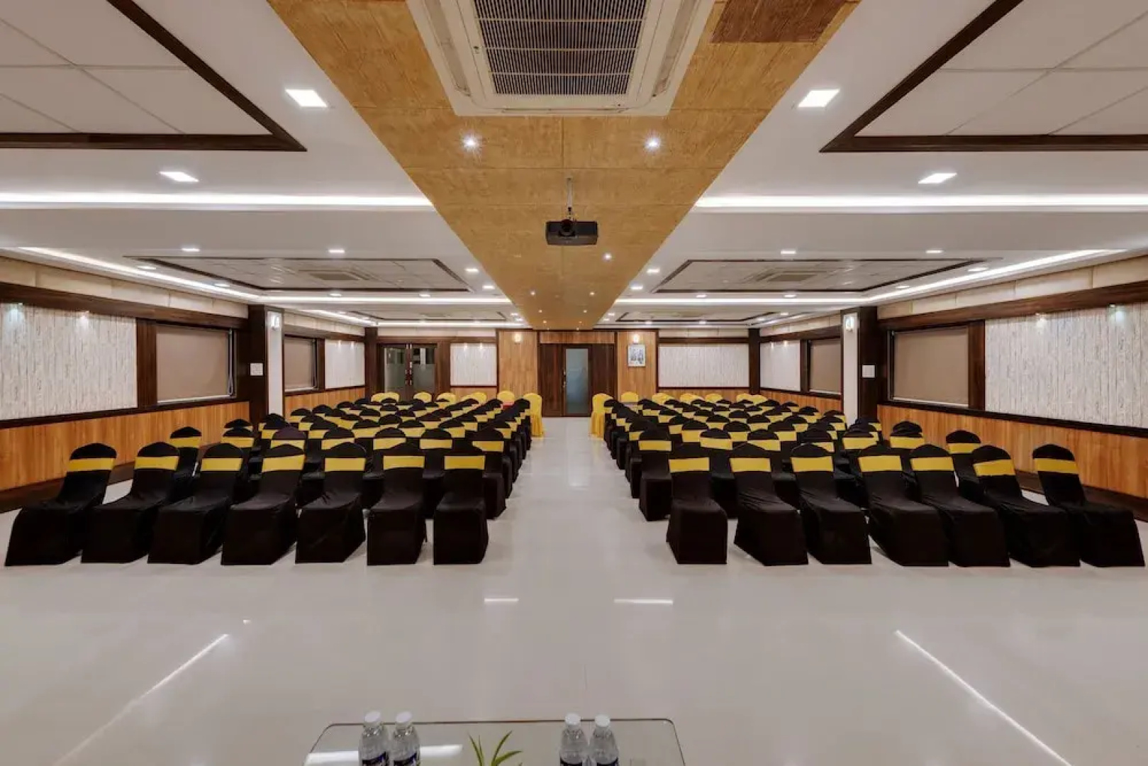 Click Hotel Sagar Plaza Chakan, Pune