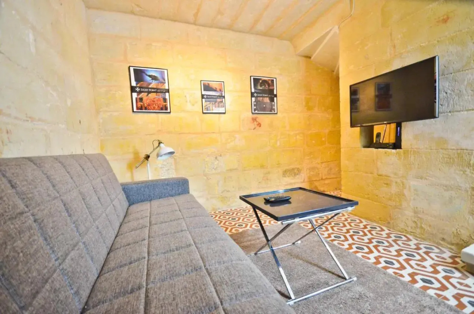 Eight Point Living 34B