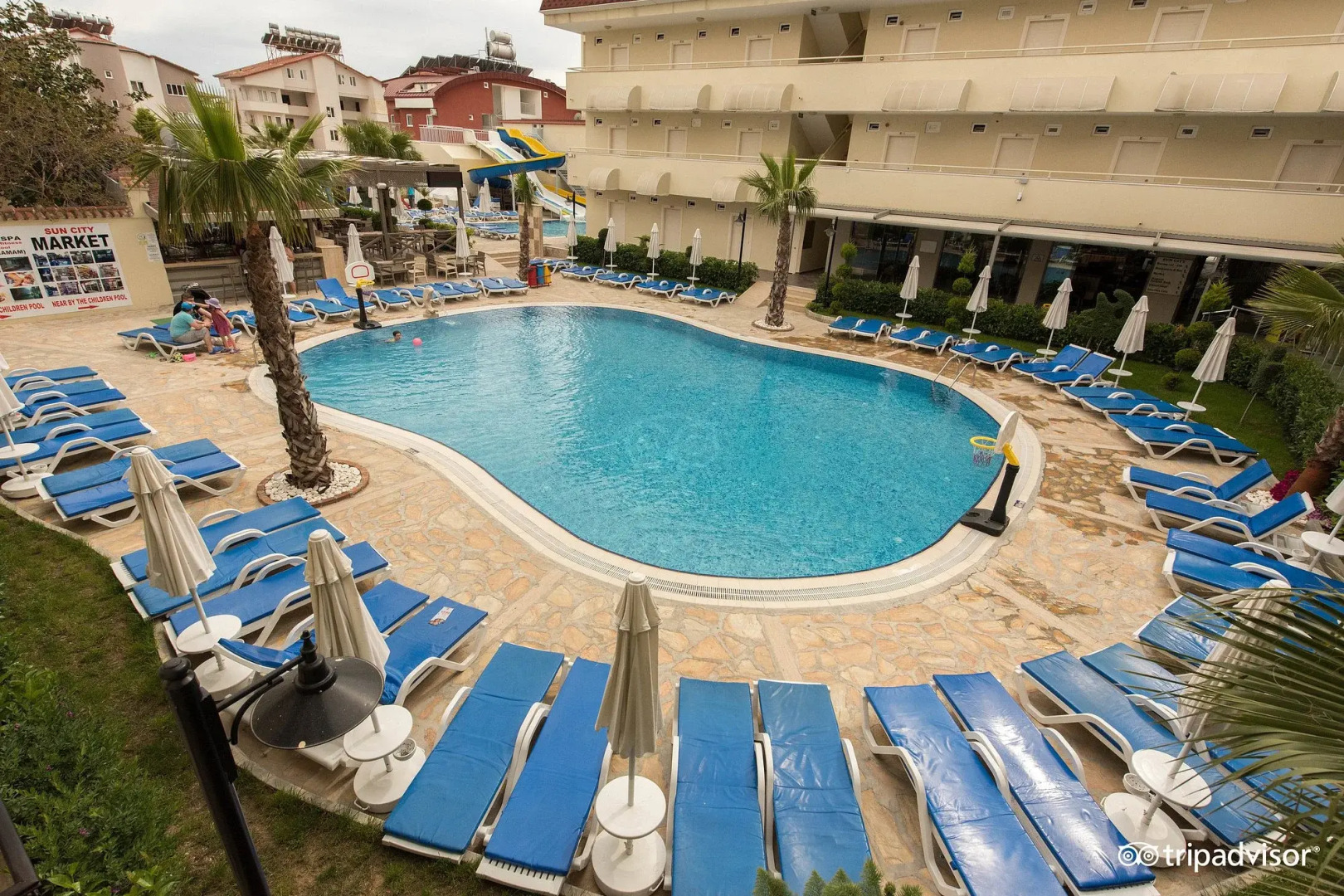 Sun City Apartments & Hotel