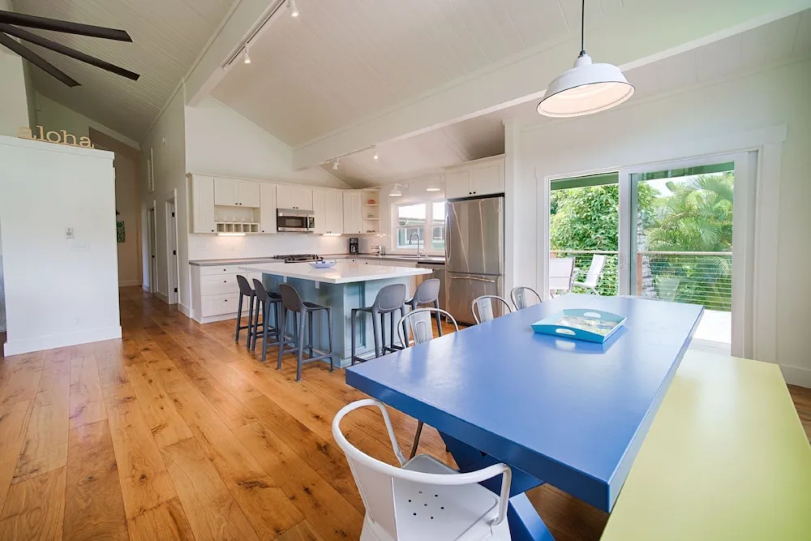 Hale Hoku 5 Bedroom Home by RedAwning