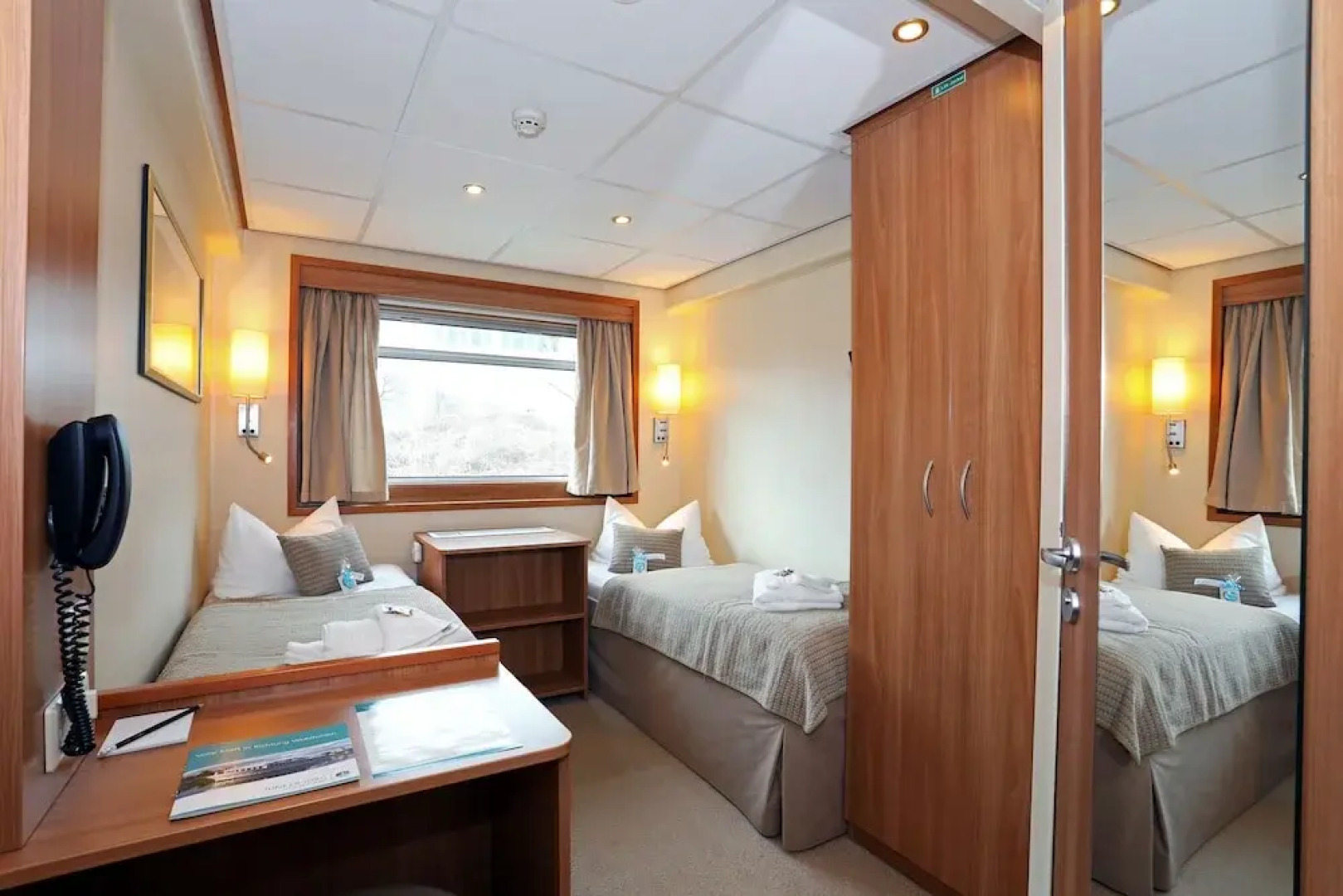 Hotelkabinenschiff Junker Jörg