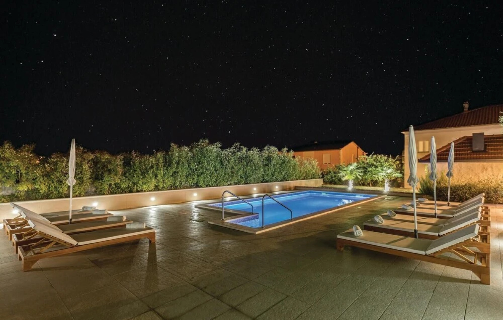 Amazing Home in Split With Wifi and 5 Bedrooms