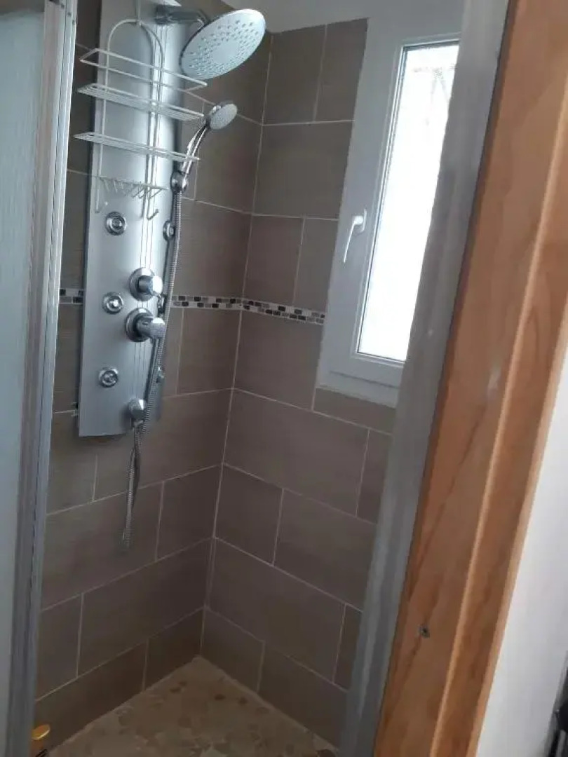 Studio sympa meublé avec parking privé