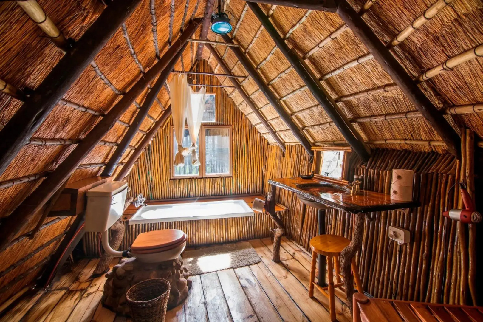Pezulu Tree House Lodge