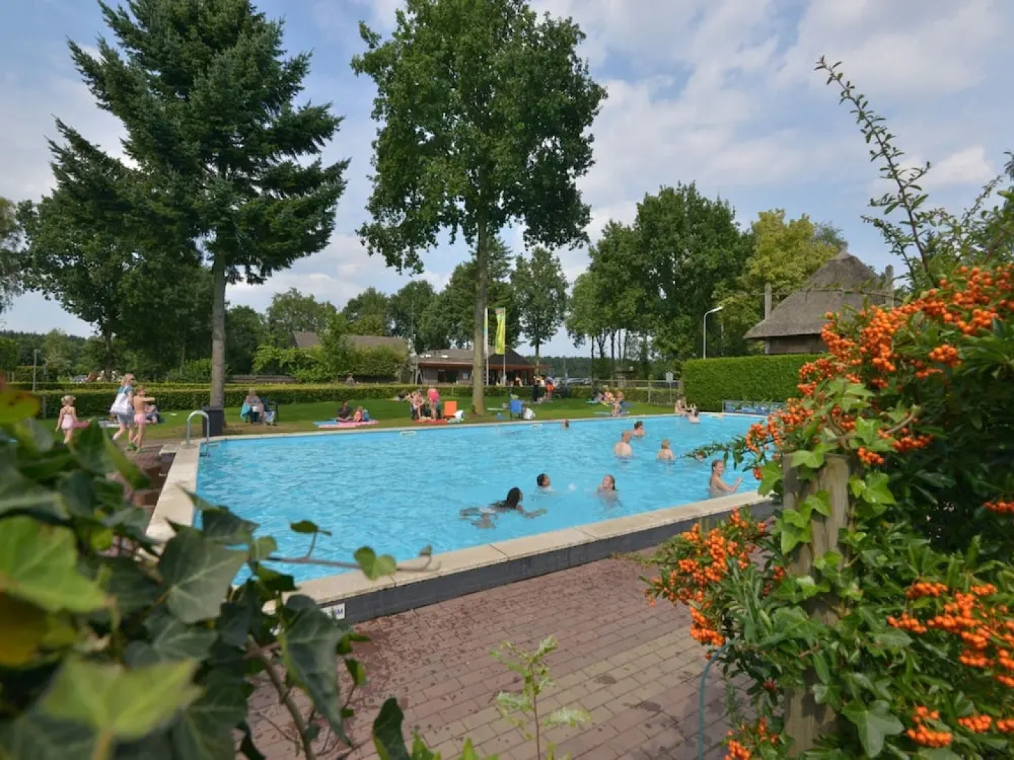 Comfortable Chalet Near Park De Veluwe