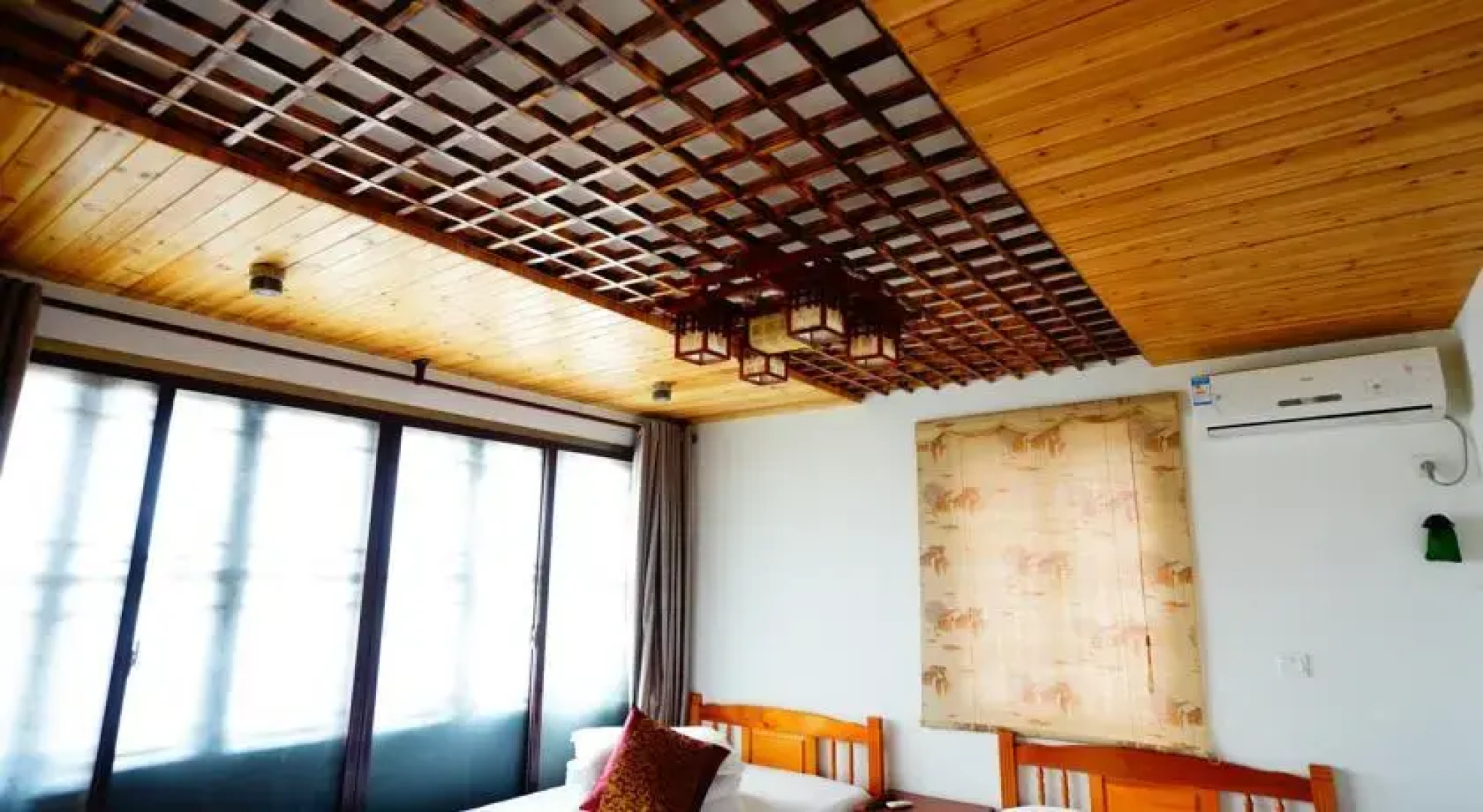 Zhou Zhuang Zhen Feng Inn