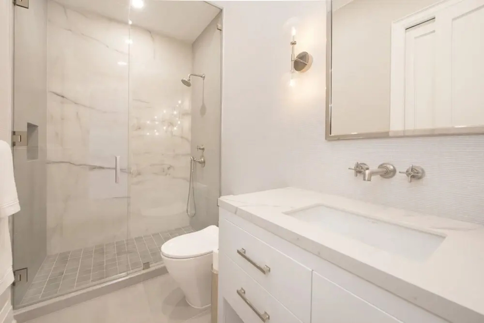 Club Se7en at The Beachcomber