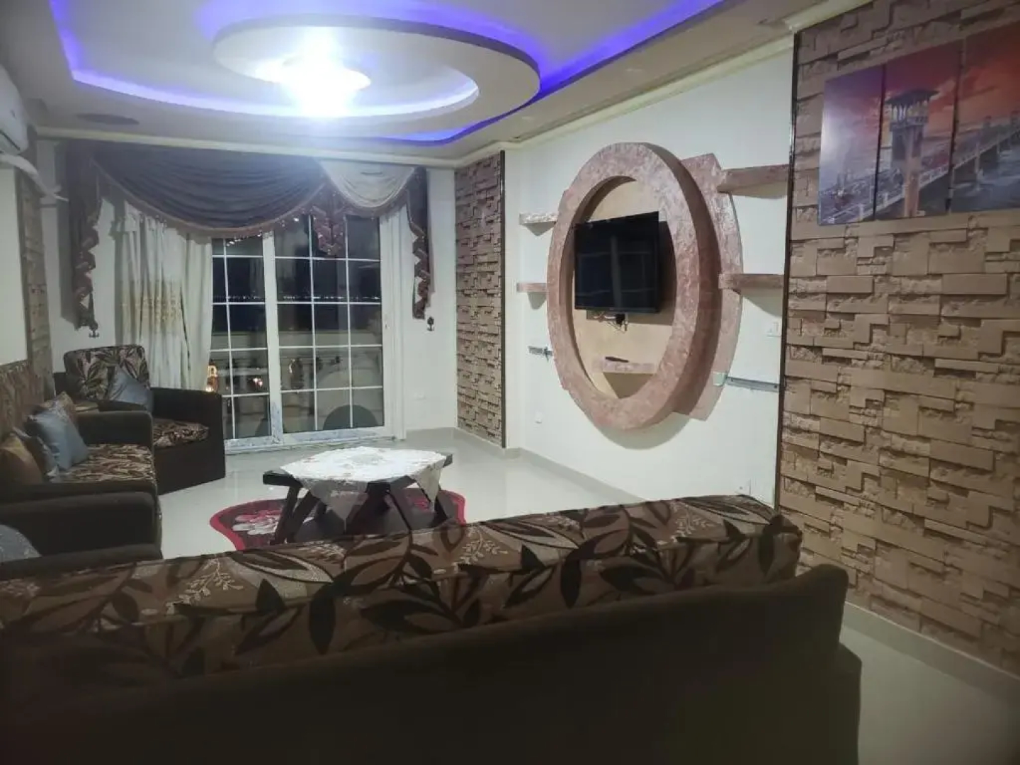 Stanley Bridge Apartment