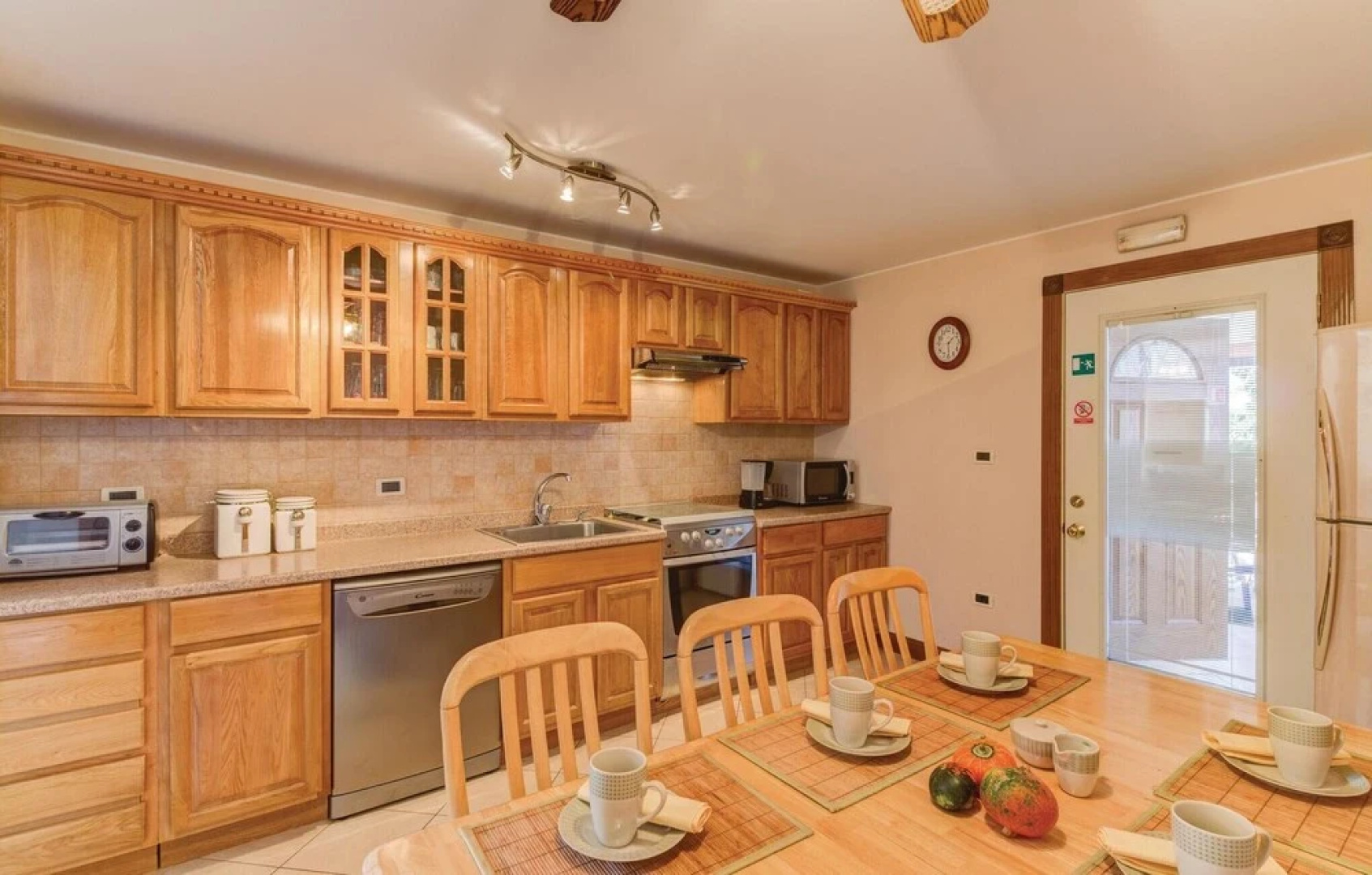 Stunning Home in Barban With Wifi and 6 Bedrooms