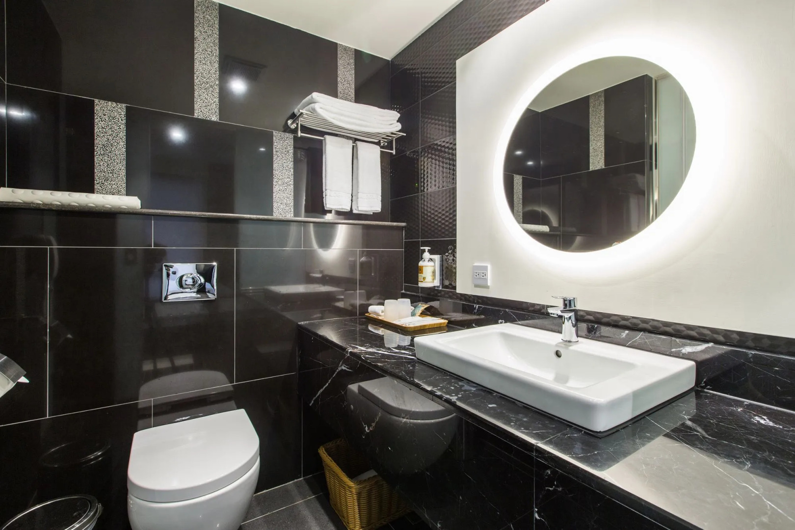 Sun Dialogue Hotel by Cosmos Creation