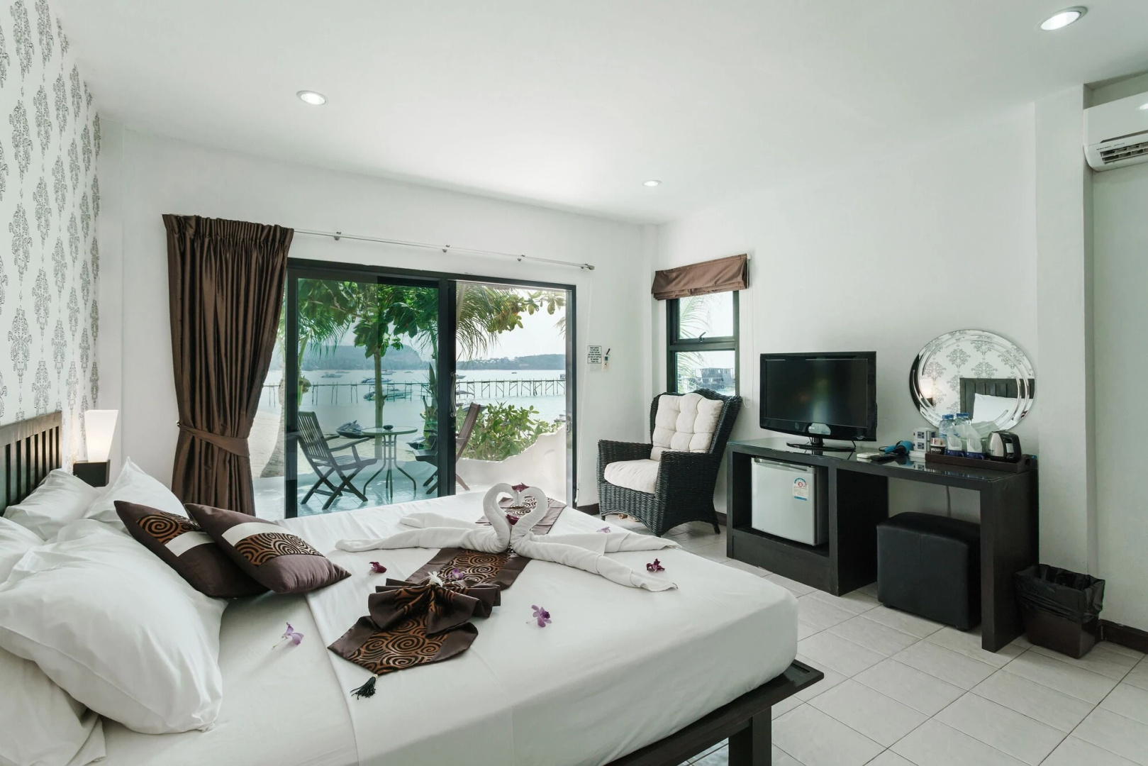 Samui Pier Beach Front Resort