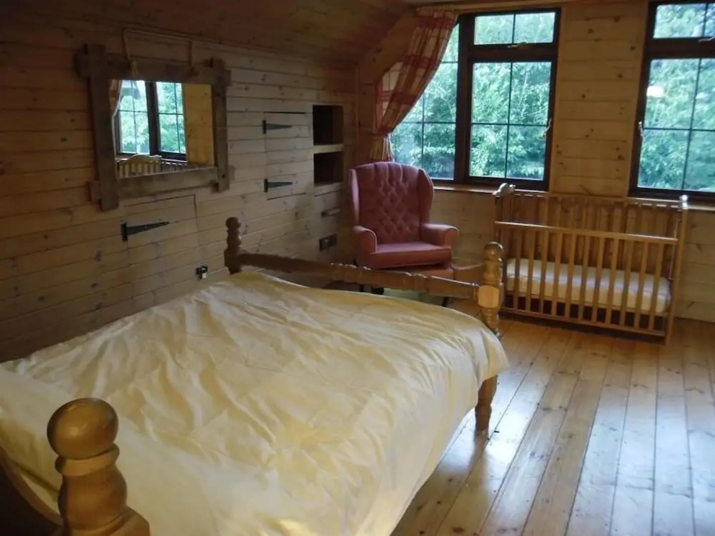 Tamarack Lodge
