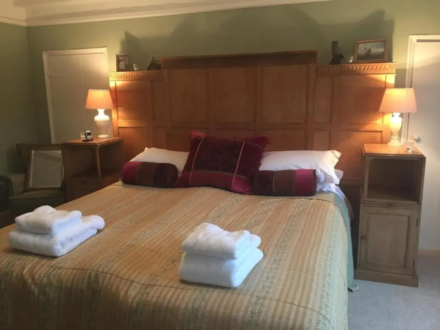 Cliff Farmhouse BB Suites