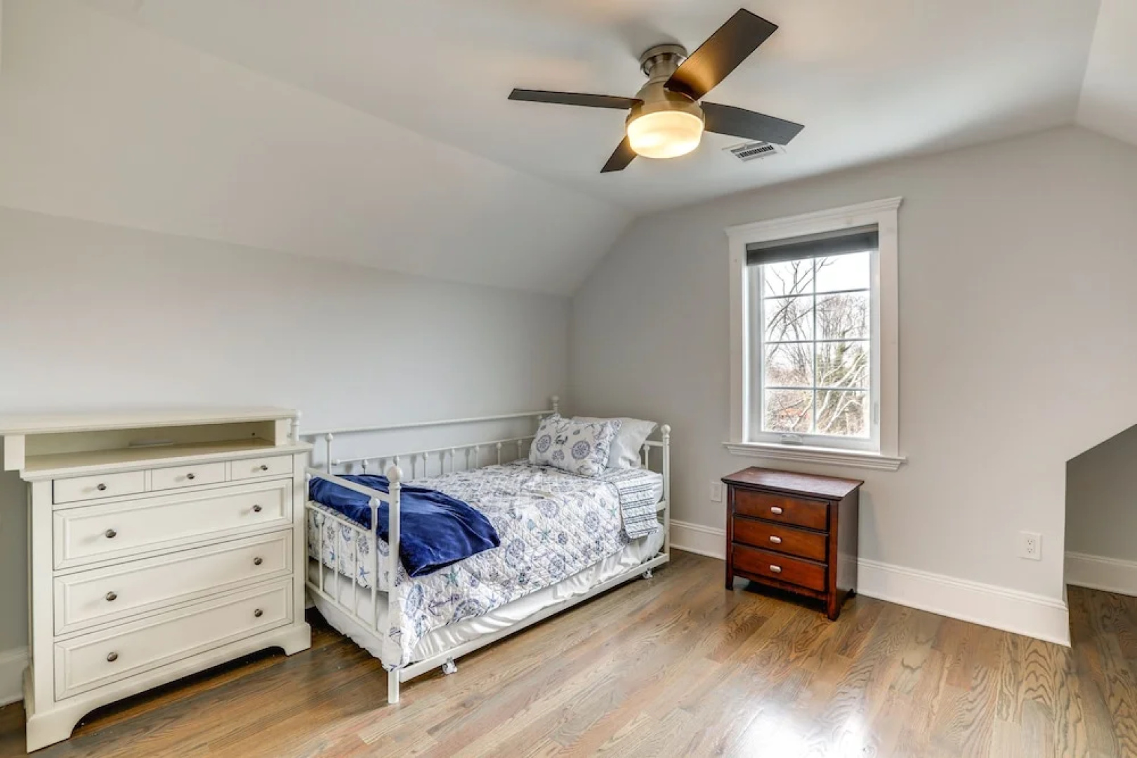 Long Branch Getaway - Walk to Beaches & Dining!
