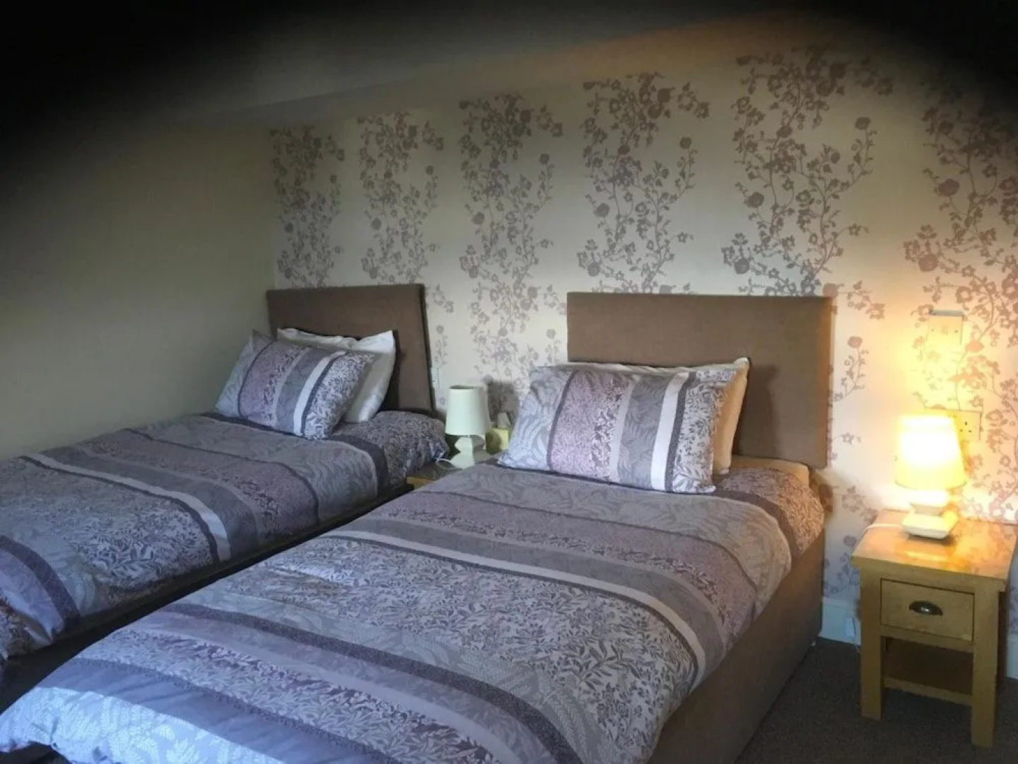 Corrie Hotel
