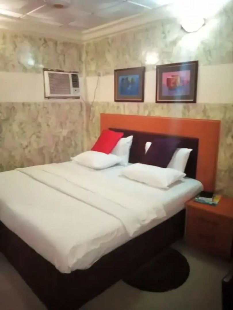 Jerry Cedarwood Guest House